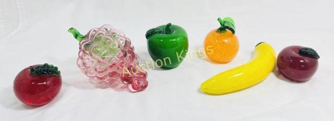 VINTAGE LOT OF ASSORTED ART GLASS DECORATIVE FRUITS (1 of 1)