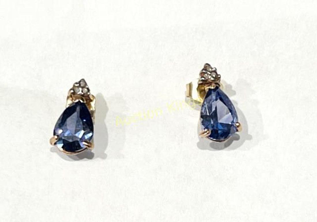 GORGEOUS 1CT TANZANITE/DIAMOND 10K GOLD EARRINGS: 1CT TANZANITE GEMSTONE ACCENTED WITH DIAMOND SET IN 10K YELLOW GOLD