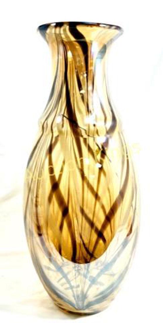 STUNNING NUETRAL PULLED FEATHER GLASS VASE (1 of 1)