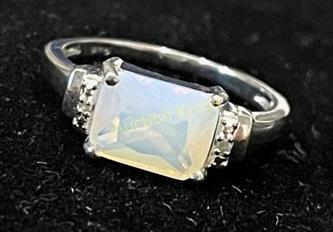 SHIMMERING 3CT FIRE OPAL BAGUETTE STERLING RING (1 of 1)