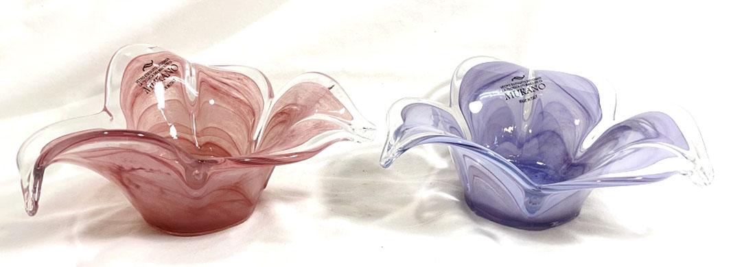 LOT OF 2 LOVELY PASTEL MURANO FLOWER CANDLE HOLDER (1 of 1)
