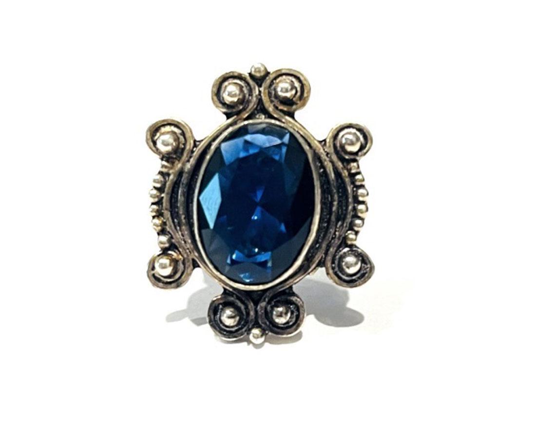 VINTAGE STERLING SILVER BLUE QUARTZ ESTATE RING (1 of 1)