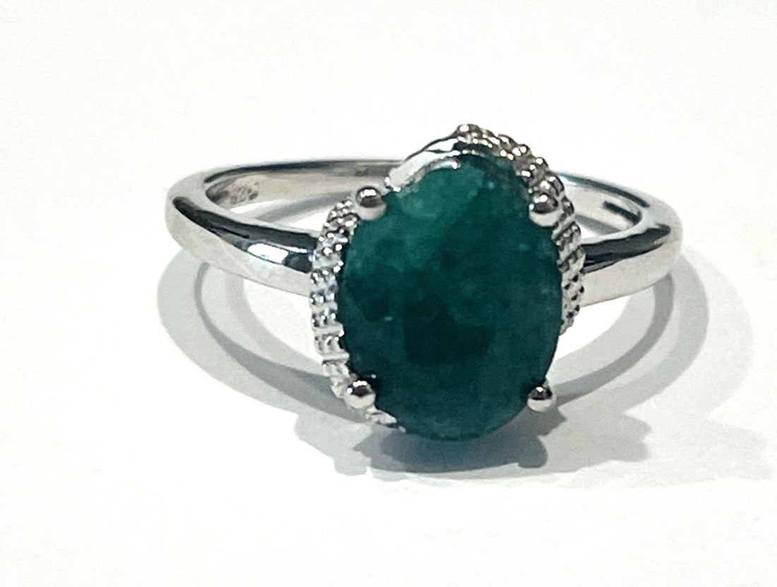 GORGEOUS GENUINE 3CT OVAL EMERALD STERLING RING (1 of 1)