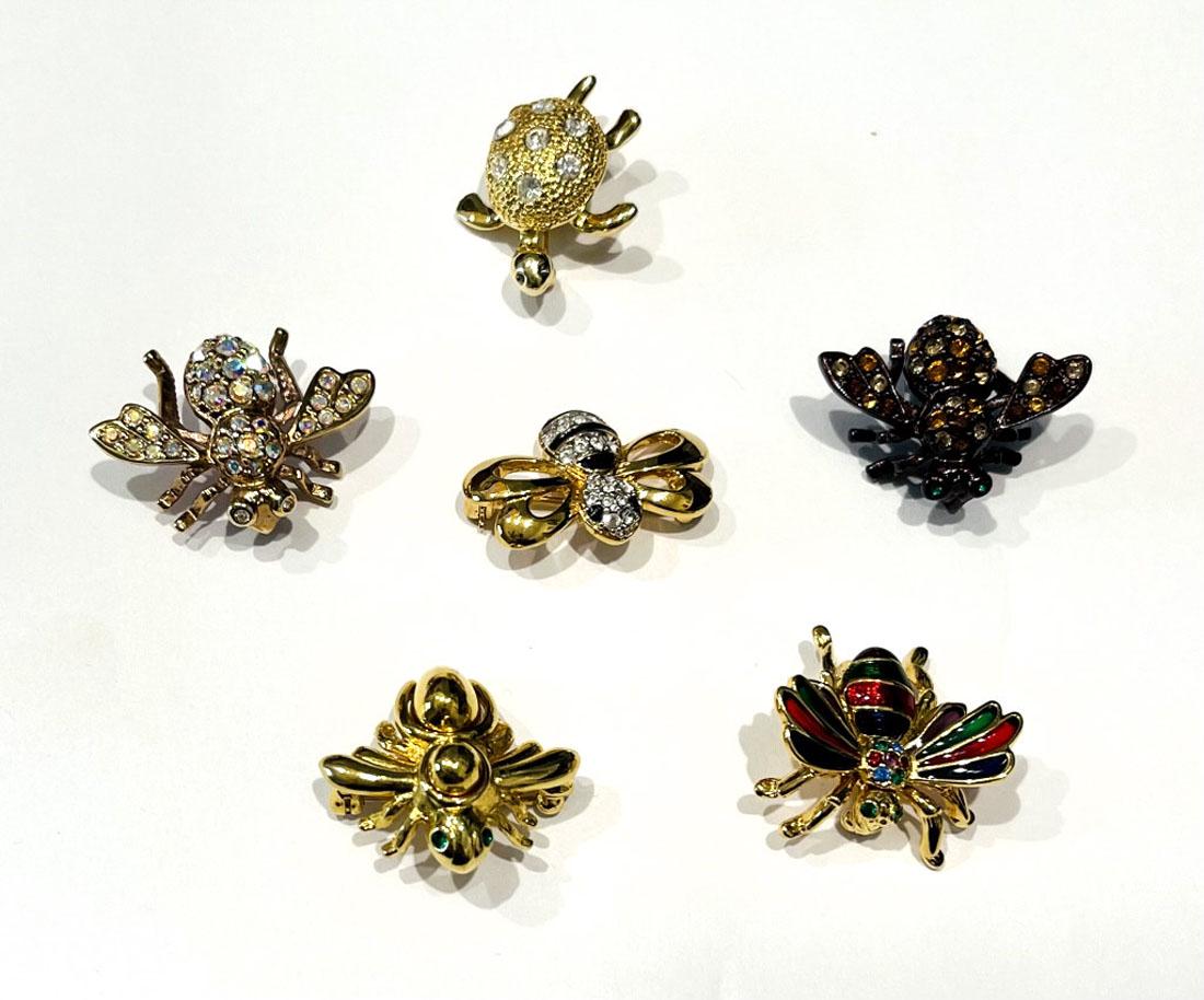 LOT OF 6 JOAN RIVERS COLLECTIBLE BROOCHES (1 of 1)