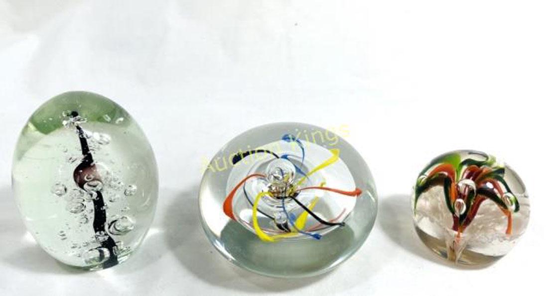UNIQUE LOT OF 3 ABSTRACT 3D MURANO PAPERWEIGHTS (1 of 1)