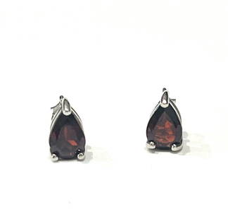 DAZZLING 1CT GARNET TEARDROP STYLE EARRINGS: STERLING SILVER