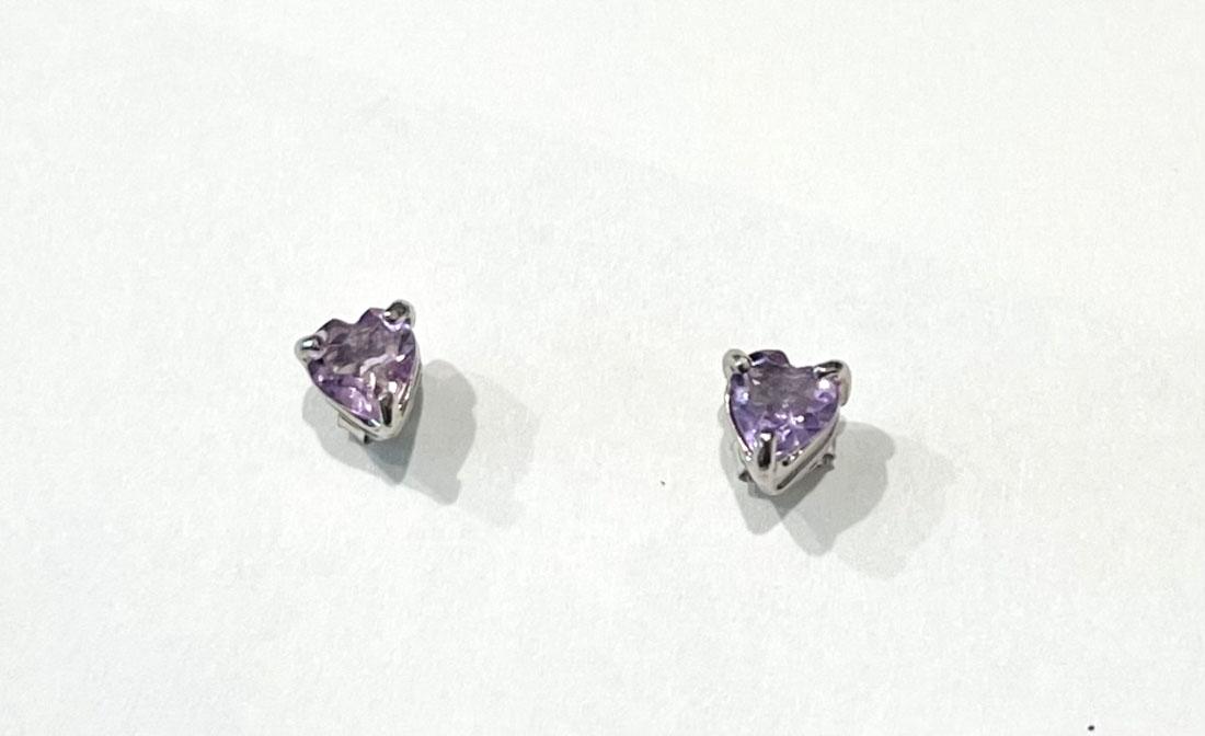 PRECIOUS HEART AMETHYST SOLITAIRE EARRINGS (1 of 1)