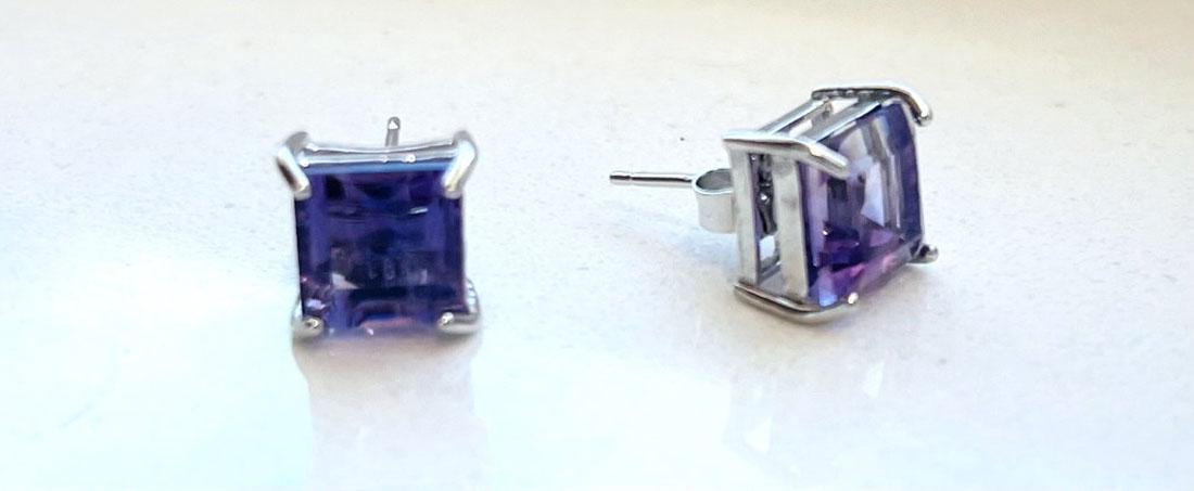 BRILLIANT 4CT LAVENDER AMETHYST STERLING EARRINGS (1 of 1)