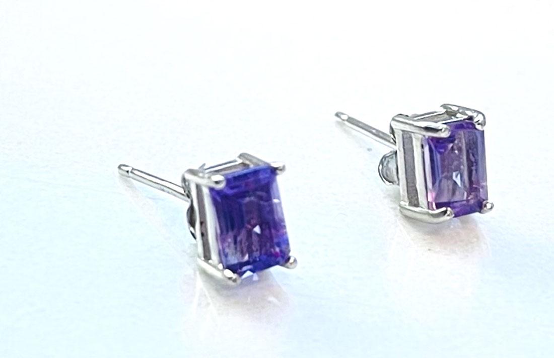 DAZZLING LAVENDER AMETHYST 2CT BAGUETTE EARRINGS (1 of 1)