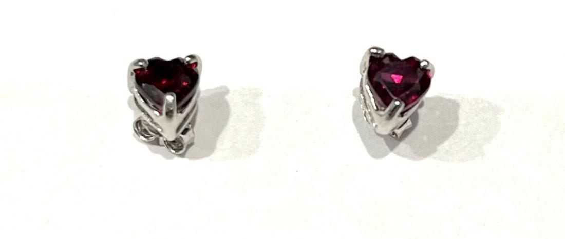 ELEGANT HEART SET 1CT GARNET GEMSTONE EARRINGS (1 of 1)