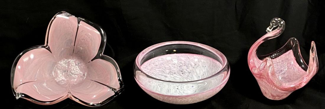 LOT OF 3 ASSORTED PINK ART GLASS DECOR (1 of 1)