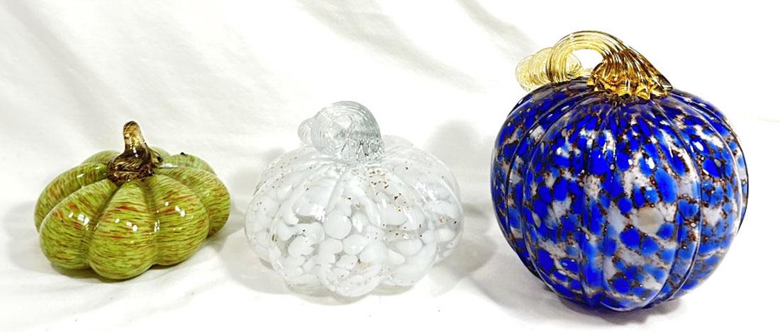 LOT OF 3 FANTASTIC ART GLASS PUMPKINS (1 of 1)