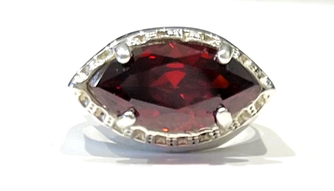FANTASTIC MARQUIS GARNET MEXICAN STERLING RING (1 of 1)