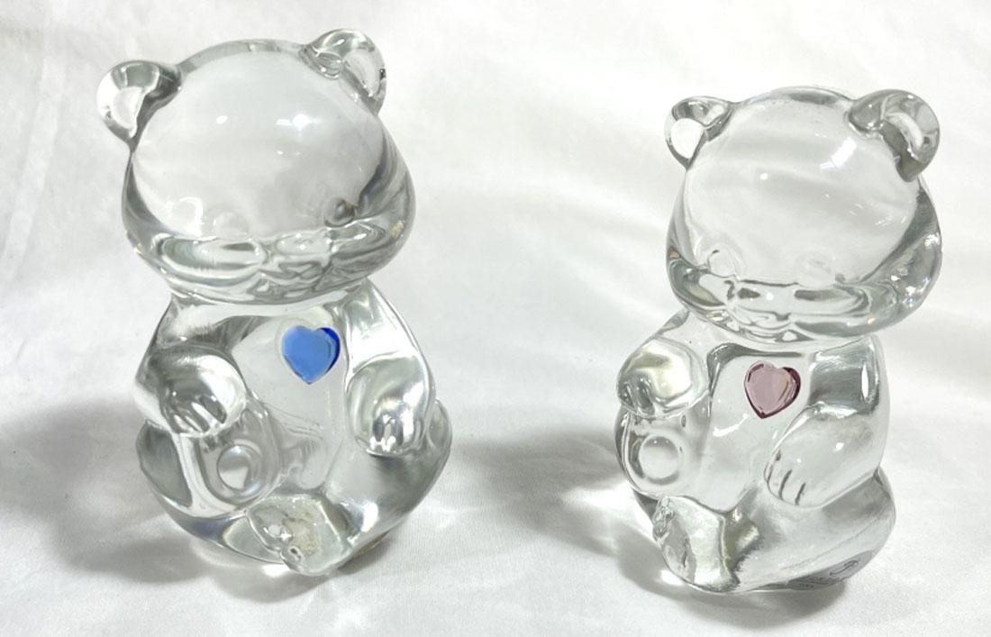 VINTGE COLLECTIBLE FENTON GLASS BEARS (1 of 1)