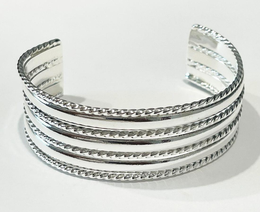 STUNNING STERLING SILVER CUFF BRACELET (1 of 1)