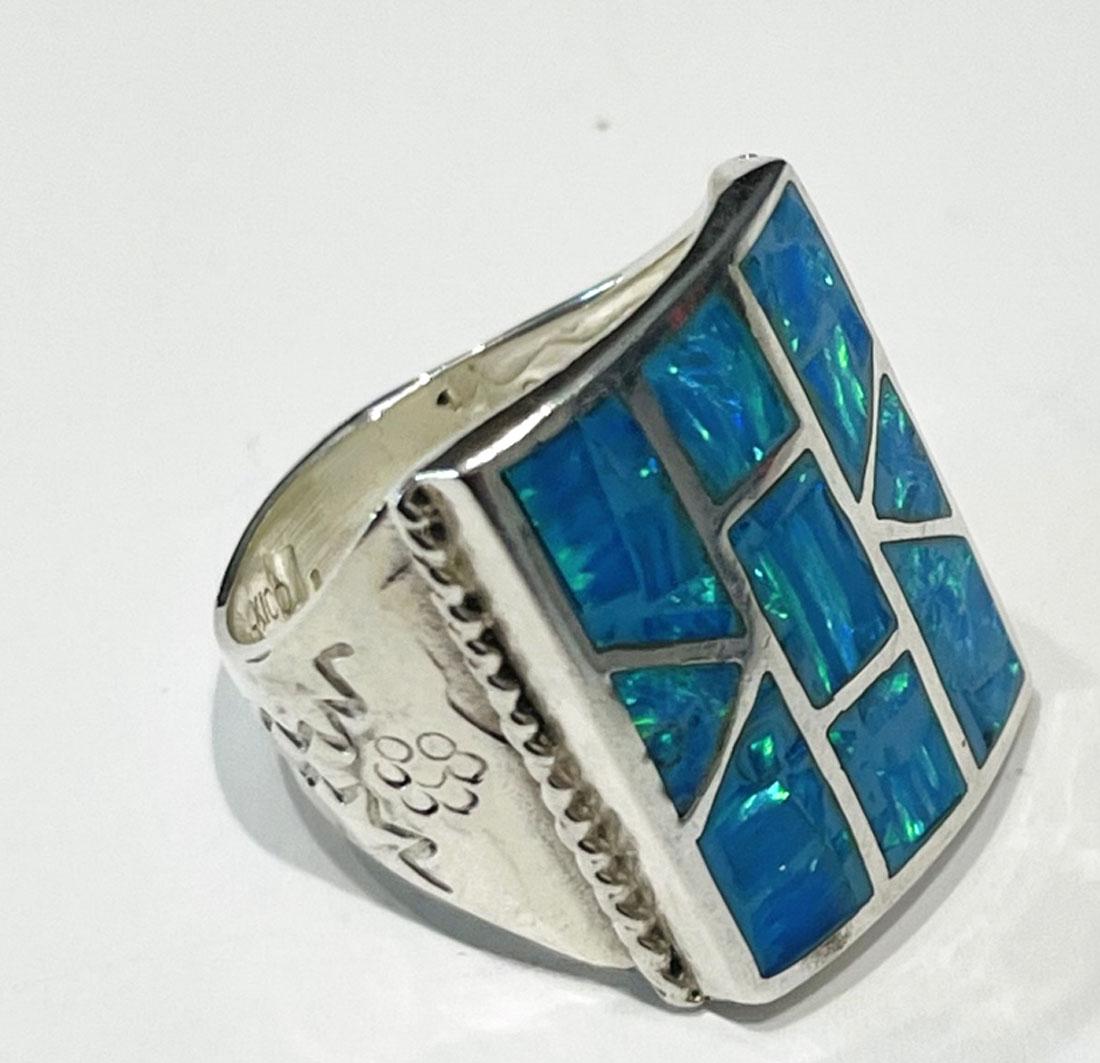 BRIGHT BLUE/GREEN FIRE OPAL MEXICAN STERLING RING (1 of 1)
