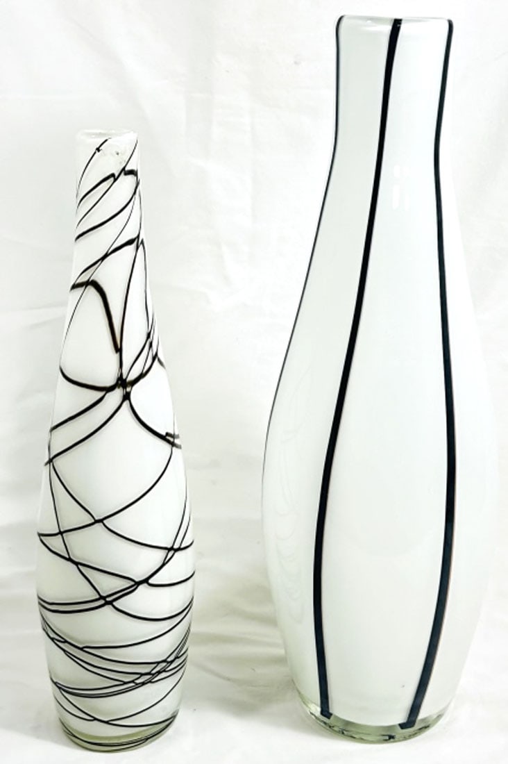 STUNNING LOT OF 2 BLACK & WHITE MODERN VASES (1 of 1)
