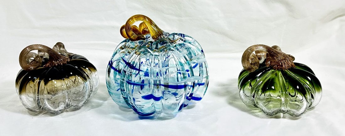 EXQUISITE SET OF 3 ART GLASS PUMPKIN DECOR (1 of 1)