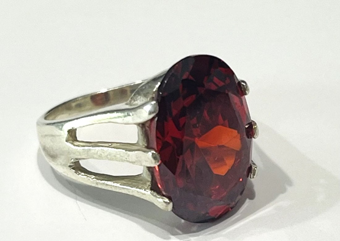 EXTRAORDINARY 8CT MEXICAN STERLING RED QUARTZ RING (1 of 1)