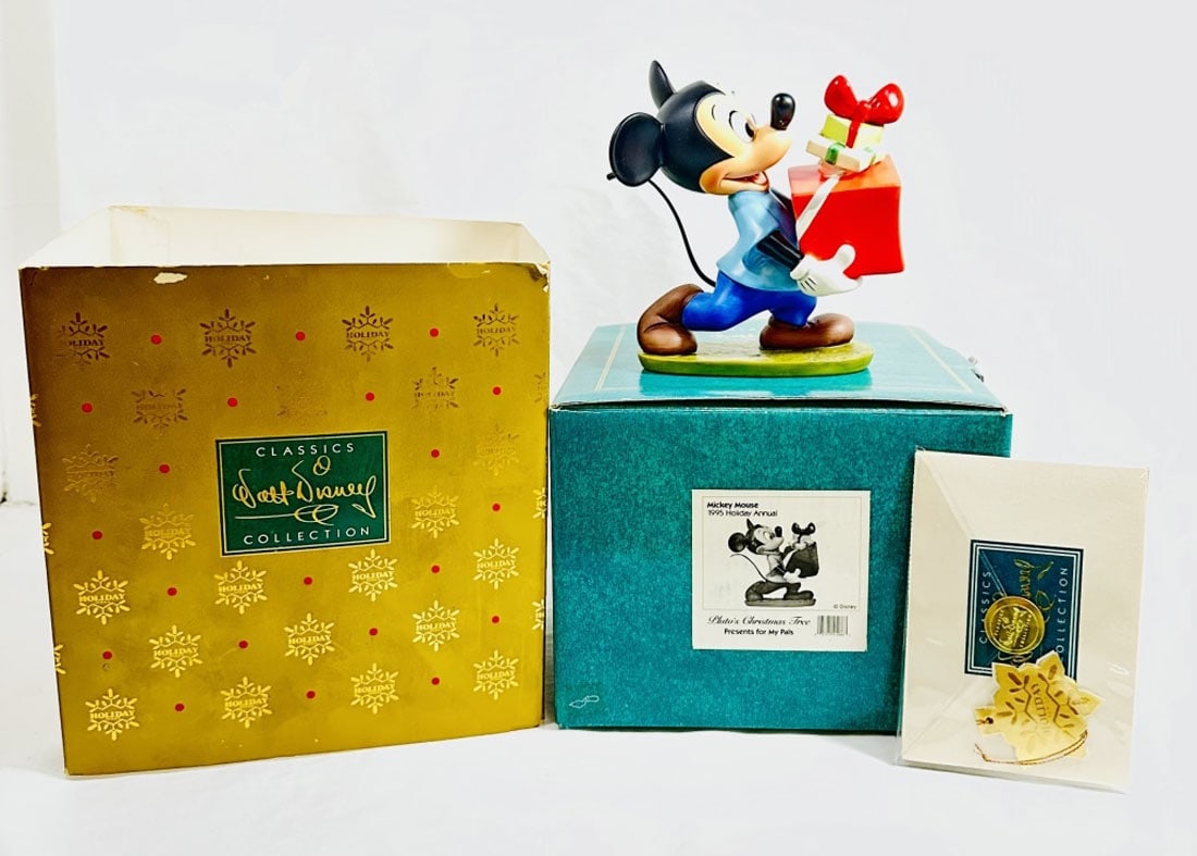 WALT DISNEY 1995 MICKEY MOUSE FIGURINE: GOOD CONDITION, WITH BOX