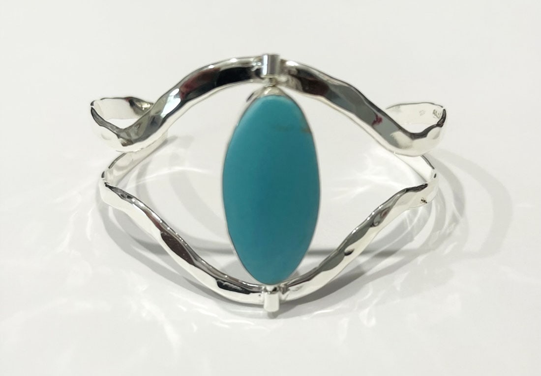 GLAM LIGHT TURQUOISE HAMMERED STERLING BRACELET (1 of 1)