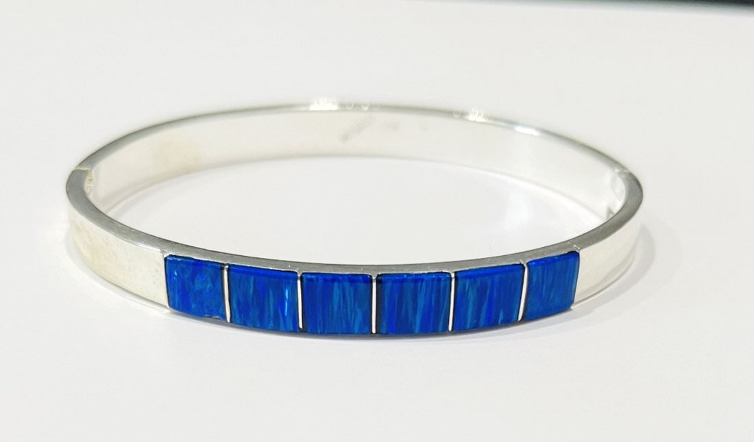 SHUMMERING BLUE FIRE OPAL MEXICAN STERLING BRACELT (1 of 1)