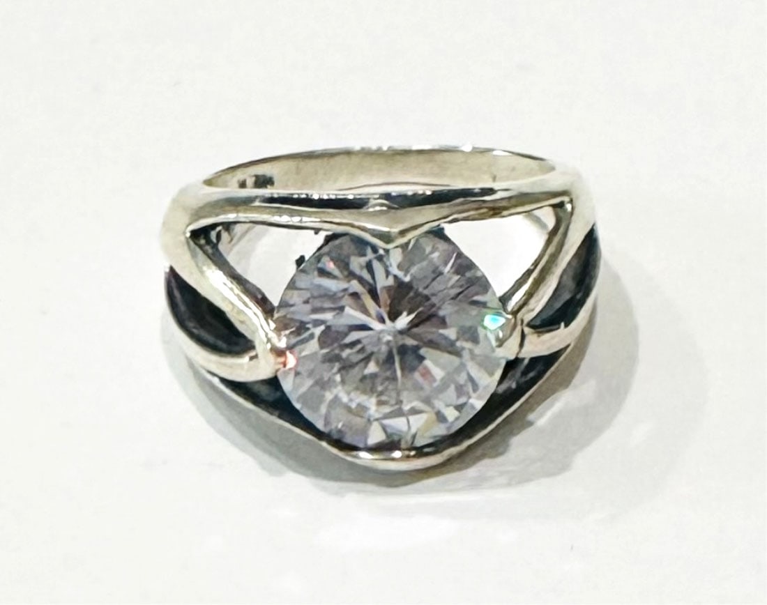 BEAUTIFUL ROUND BRILLIANT WHITE TOPAZ 5CT RING (1 of 1)