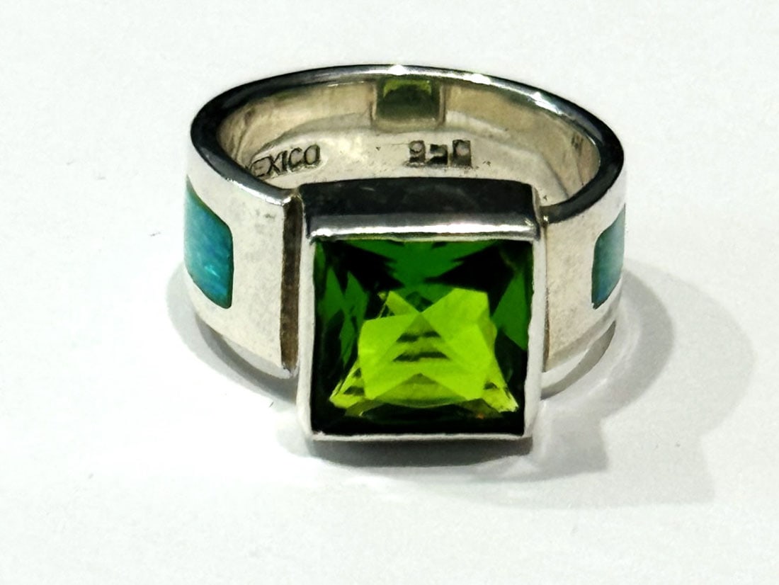 UNIQUE GREEN FIRE OPAL/QUARTZ MEXICAN STERLING RING (1 of 1)