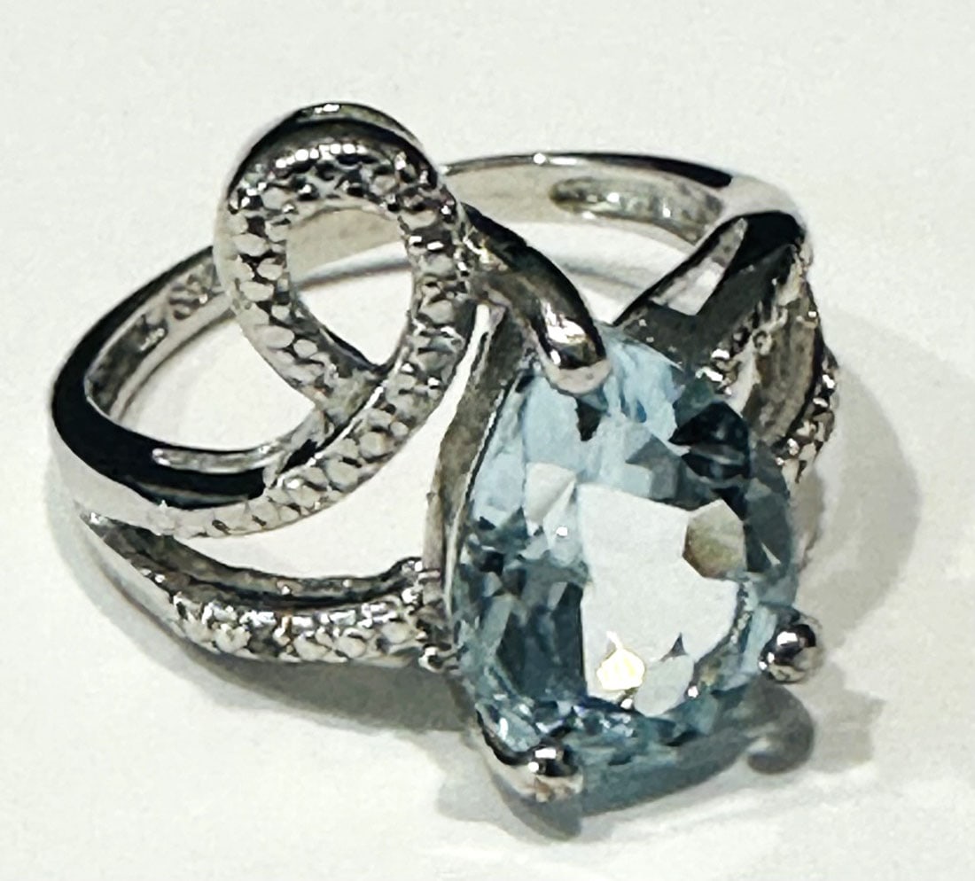 DECO STYLE 3CT PEAR CUT BLUE TOPAZ STERLING RING (1 of 1)
