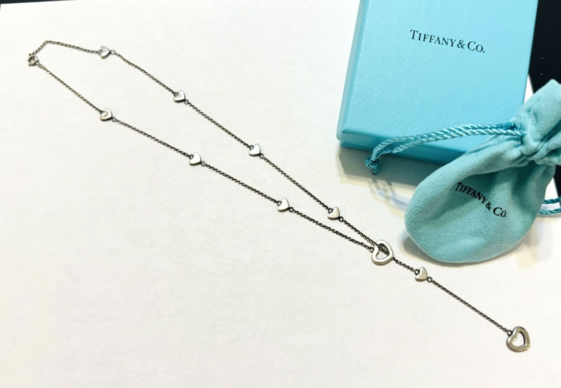 AUTHENTIC TIFFANY & CO HEART STATION NECKLACE (1 of 2)