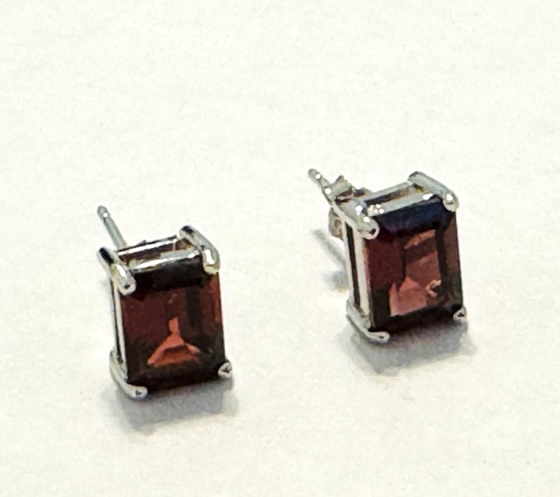 DAZZLING 2CT CHERRY RED GARNET EARRINGS: STERLING SILVER