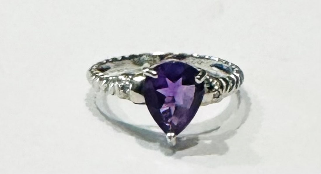 FABULOUS 1CT TEARDROP SET AMETHYST STERLING RING (1 of 1)