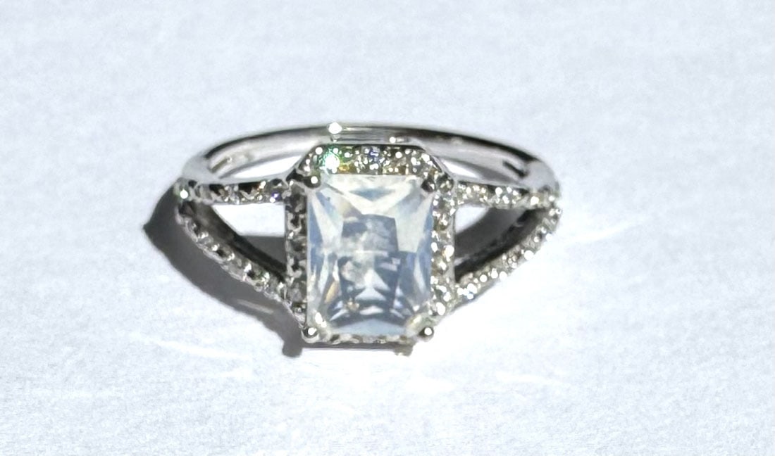 FABULOUS 2CT EMERALD CUT FIRE OPAL STERLING RING (1 of 1)
