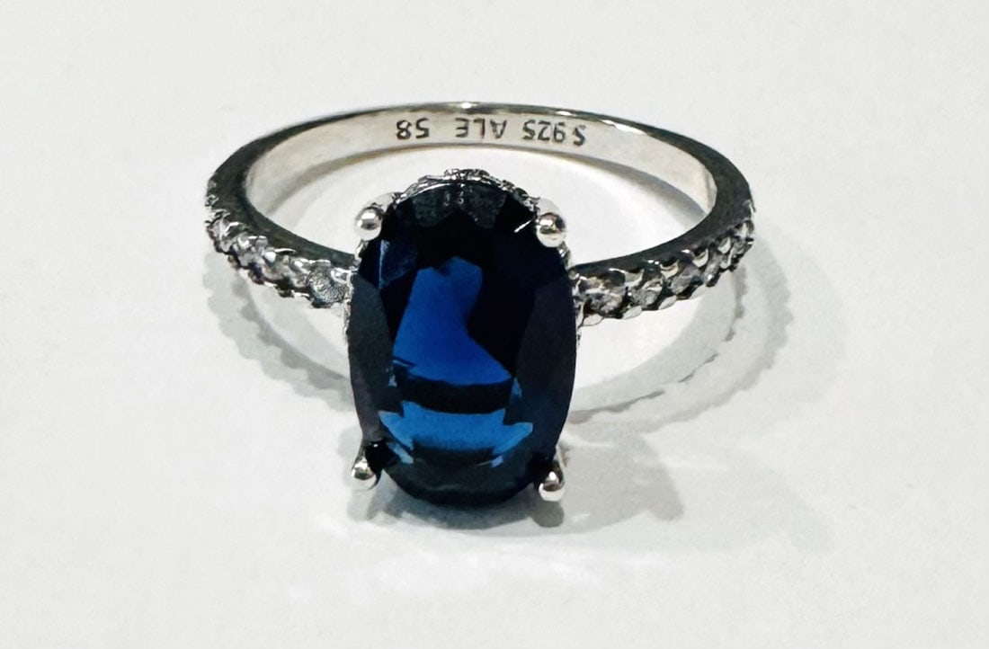 FANTASTIC OVAL SET DEEP BLUE QUARTZ COCKTAIL RING (1 of 1)
