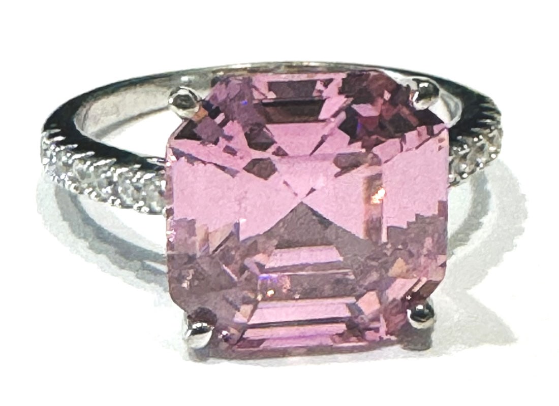 FANTASTIC CUSHION CUT 5CT ROSE QUARTZ SOLITAIRE RING (1 of 2)