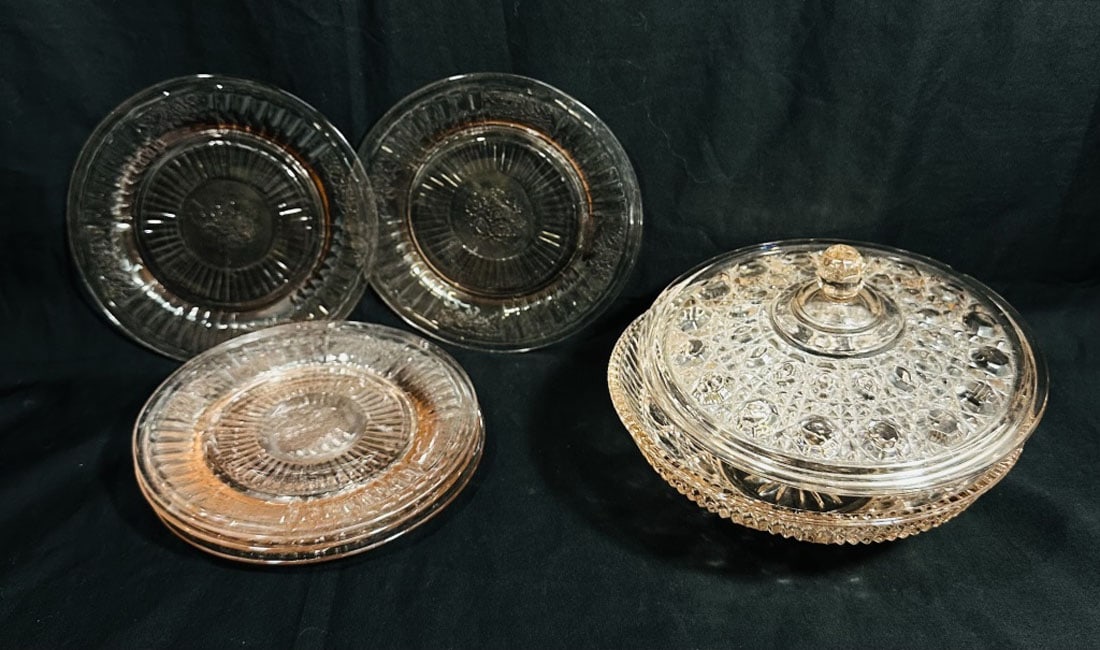 LOT OF VINTAGE ASSORTED PINK DEPRESSION GLASS (1 of 1)