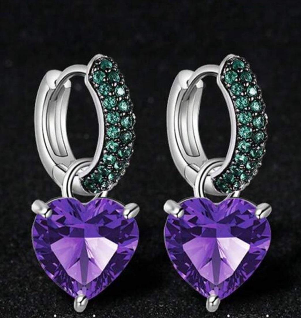 DARLING EMERALD AND LAVENDER CZ HEART EARRINGS: STERLING SILVER