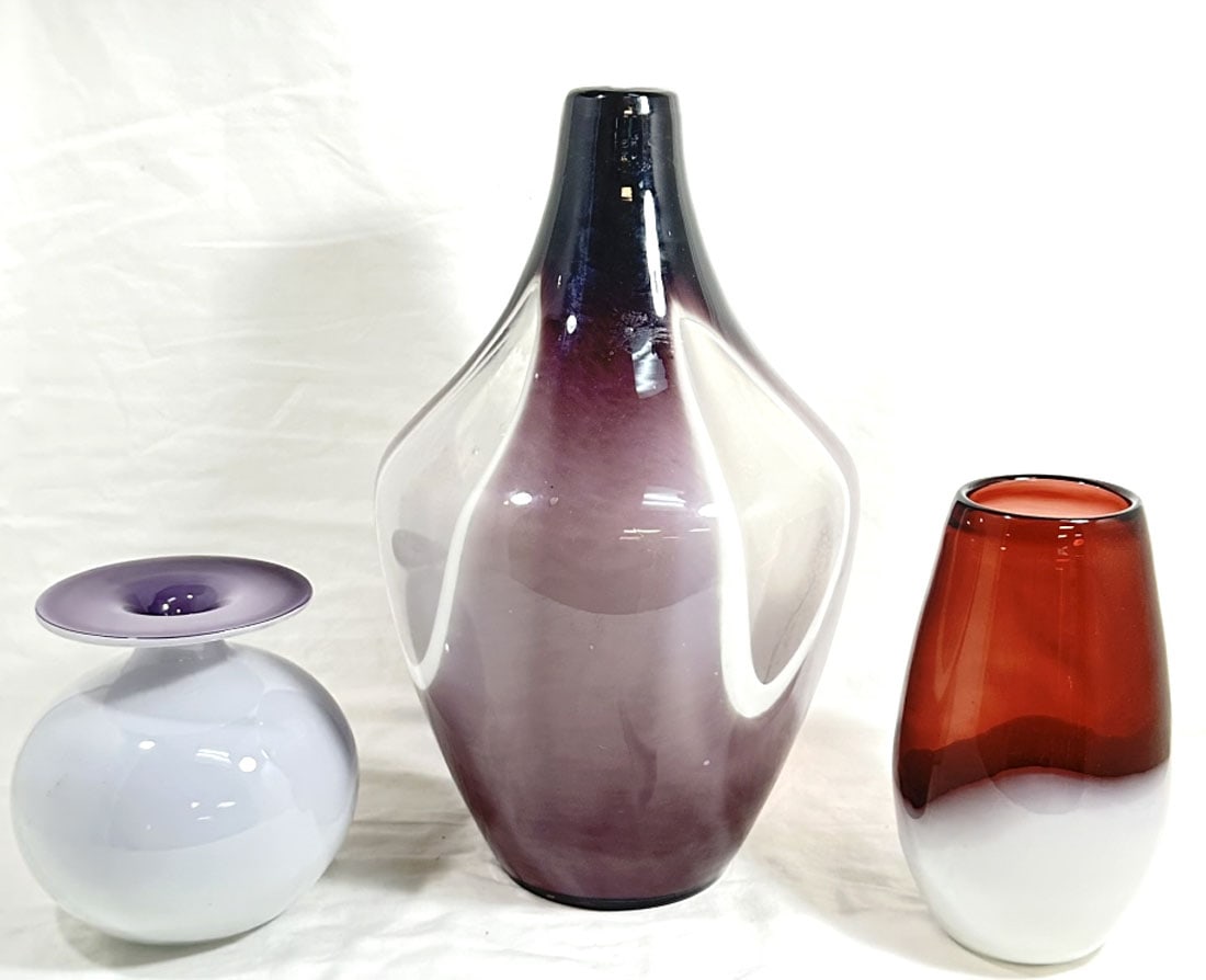 LAVENDAR HAND BLOWN ART GLASS VASES LOT OF 3 (1 of 1)