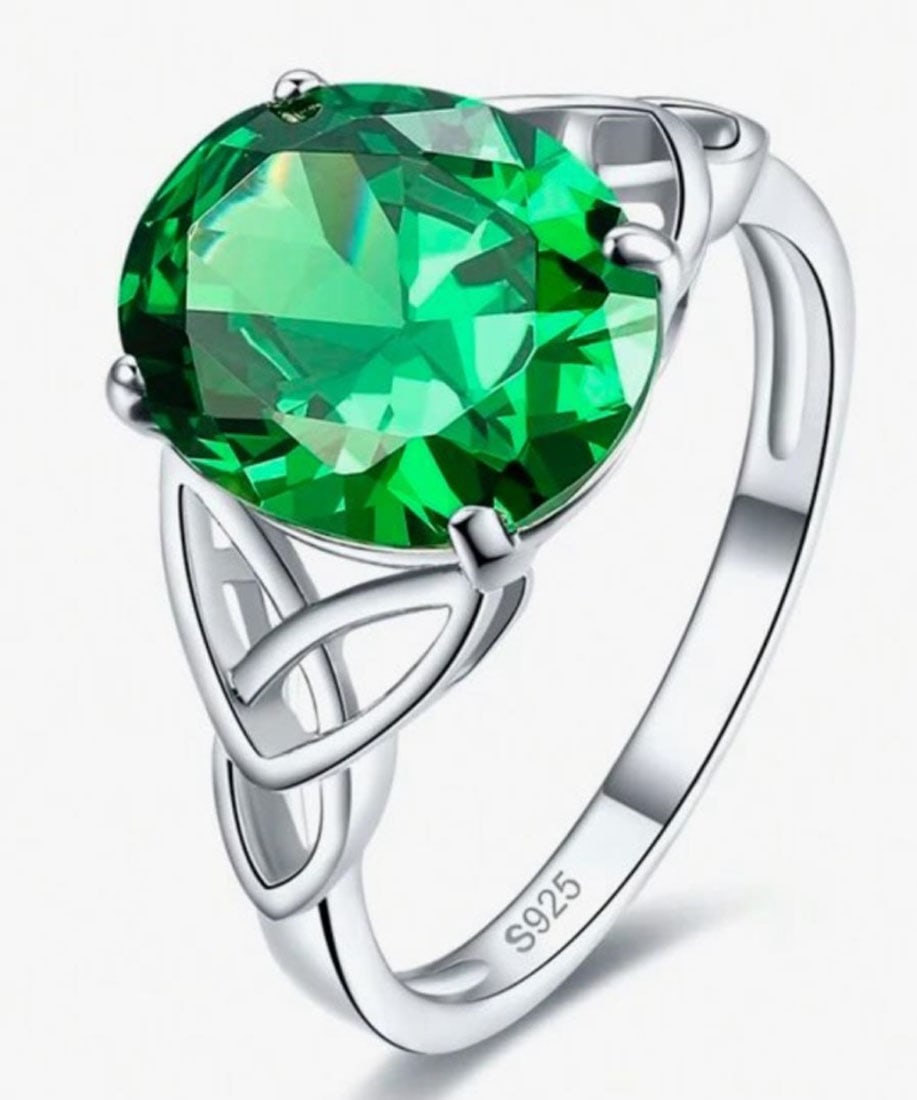 DAZZLING FACETED OVAL 6CT GREEN CZ STERLING RING (1 of 1)