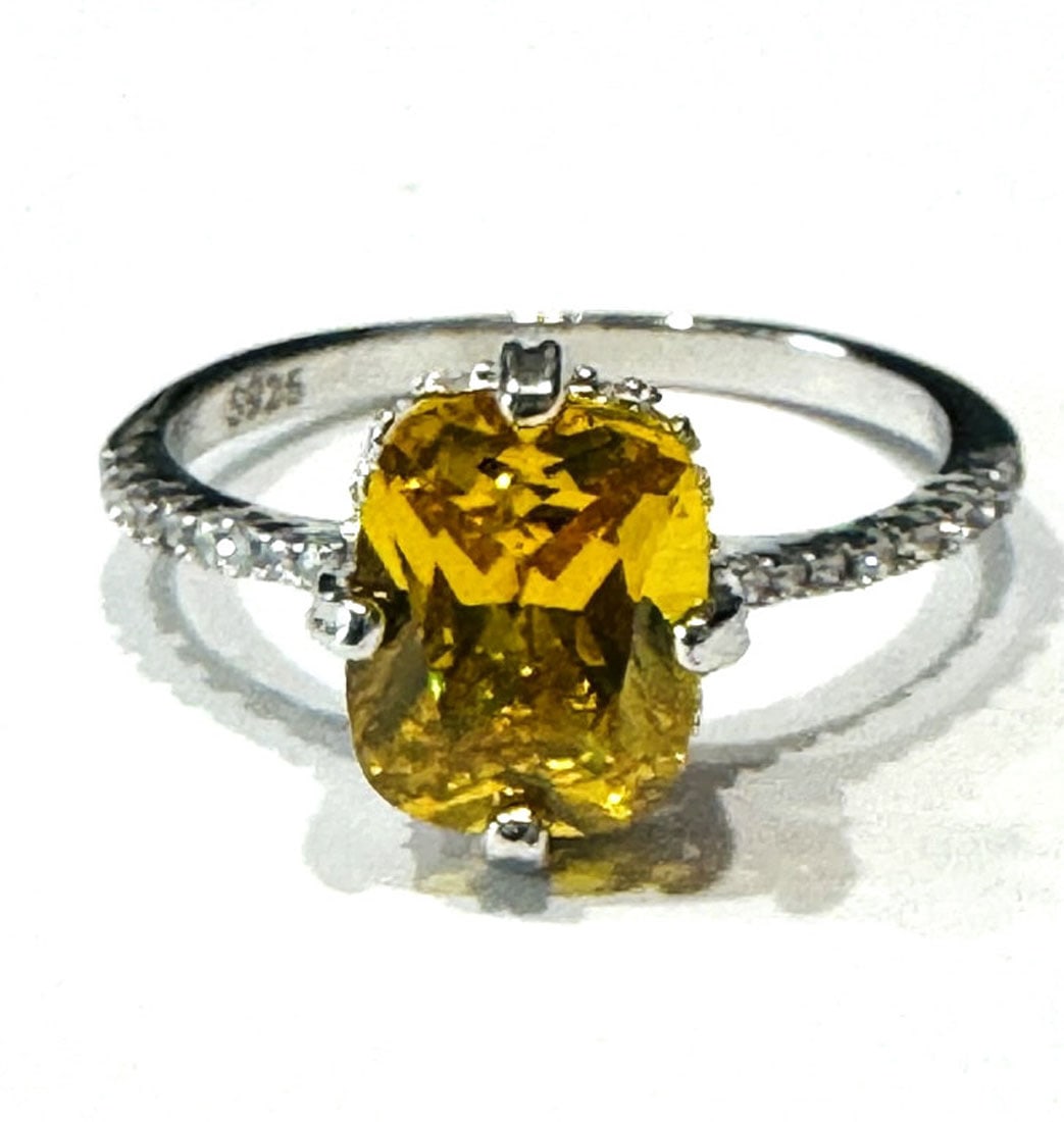 DAZZLING 3CT OVAL CITRINE/CZ SOLITAIRE RING (1 of 1)