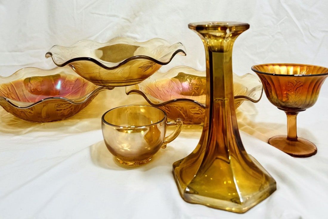 STUNNING LOT OF ASSORTED IRIDESCENT CARNIVAL GLASS (1 of 1)
