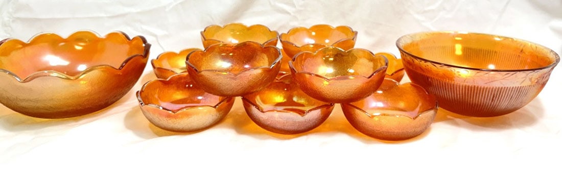 FANTASTIC LOT OF IRIDESCENT CARNIVAL GLASS (1 of 1)