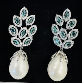 EXCELLENT ART DECO CRYSTAL ENCRUSTED EARRINGS