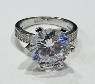 STUNNING HUGE 10CT CZ SOLITAIRE ENGAGMENT RING