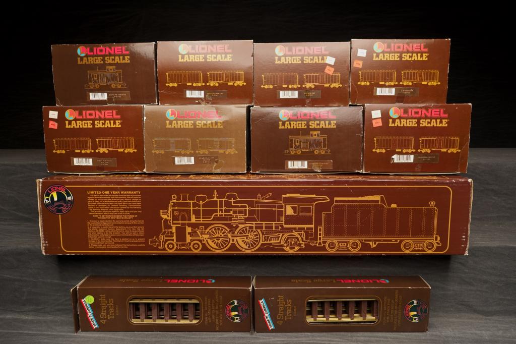 Lionel Train Set w/ 5103 Steam Loco & Tender.: Large scale indoor/outdoor set includes 5103 steam loco and tender, NYC boxcar, great Northern boxcar, Pennsylvania boxcar, C&O box car, Seaboard Express box car, Santa Fe tank car, caboose, straight