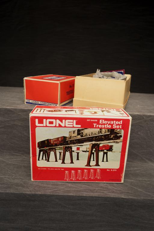 Lot of Lionel Elevated Trestle Sets.: Good original condition, set in orange box appears unused.