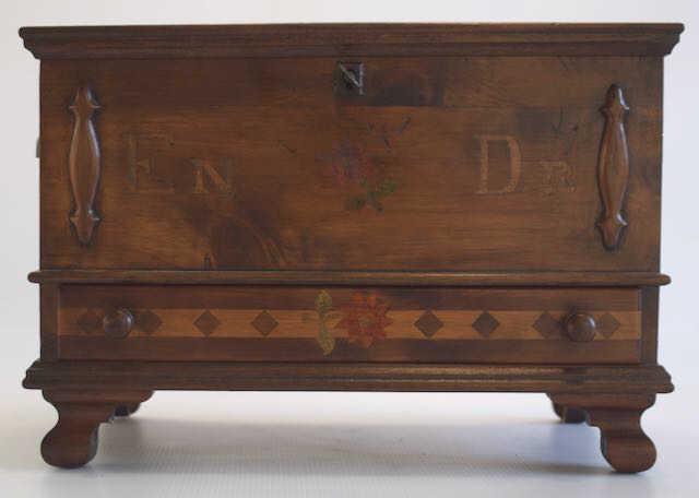 1927 Fresh Valley, PA Folk Art Chest. (1 of 13)