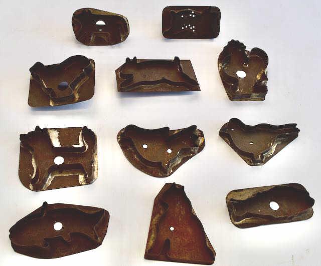 Vintage Tin Solder Cookie Cutters. (1 of 2)