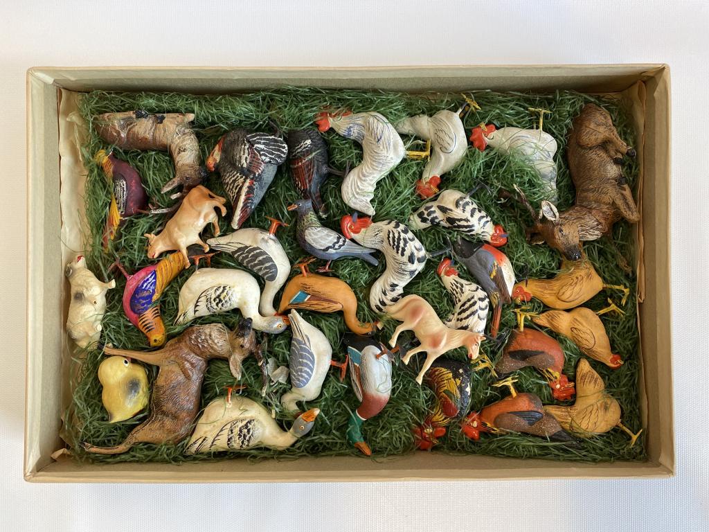 19th C German miniature lead animals w box. (1 of 4)