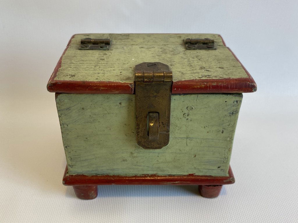Early miniature paint decorated blanket chest. (1 of 9)